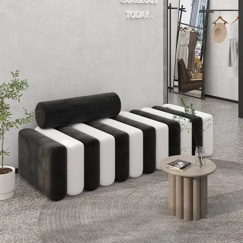 Creative Sofa Stool Light Luxury Nordic Style Shoe Stool Designer Clothing Store Rest Long Bench Divani Soggiorno Home Furniture